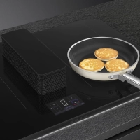 Аспириращ индукционен плот SMEG HHSL7845MB